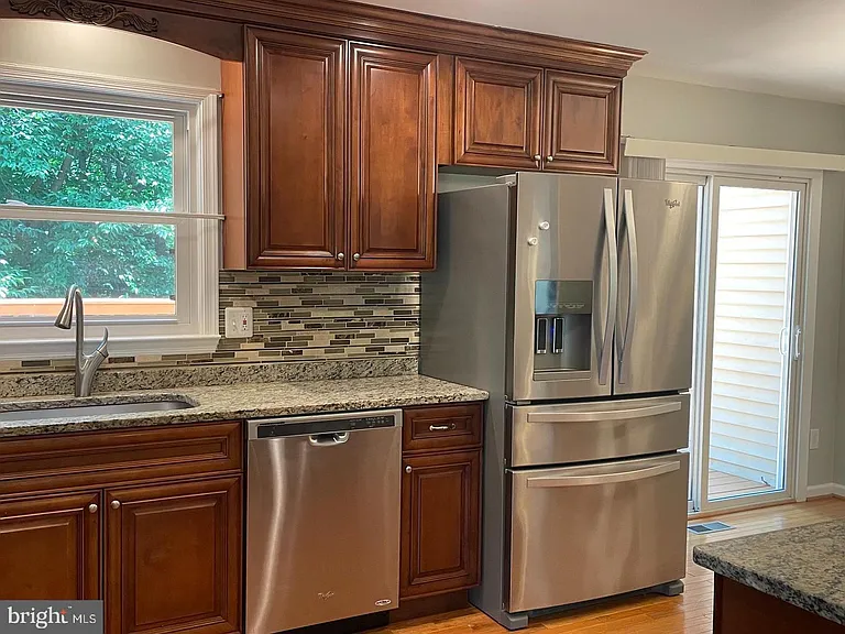 6223 Rathlin Dr — Photo 9