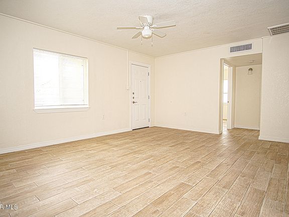 5th image of 601 Lafayette Dr Unit 3