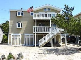 121 E Herbert Ave, Brant Beach, NJ 08008