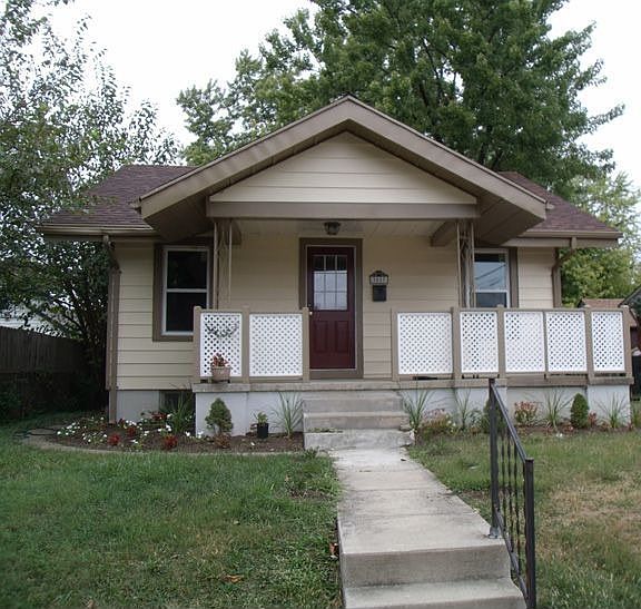1st image of 3015 Dwight Ave