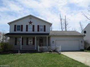 4851 Shadow Oak Dr, Youngstown, OH