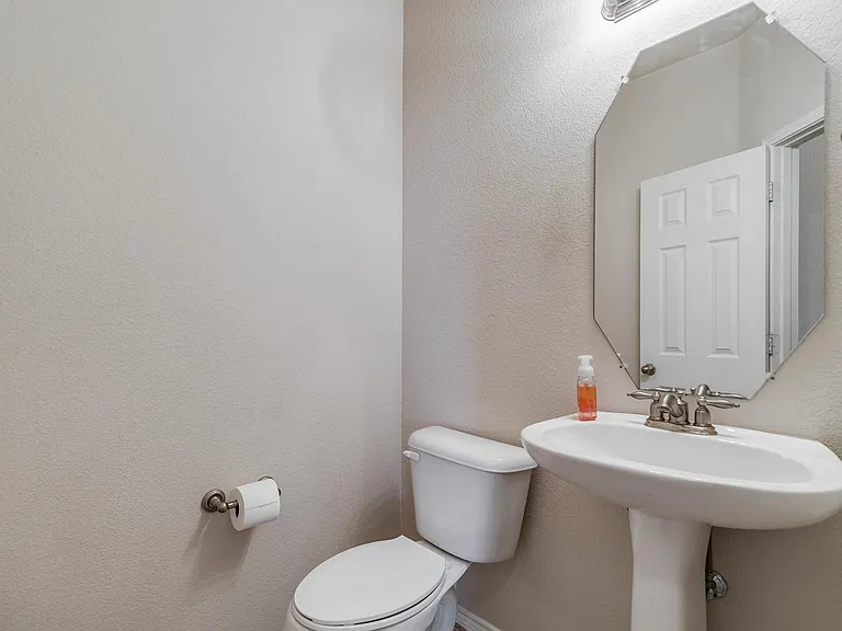 11570 Beeville Dr — Photo 12