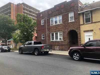 236 Lincoln Ave, Cliffside Park, NJ, 07010