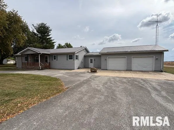 309 W Myrtle St, Modesto, IL 62667