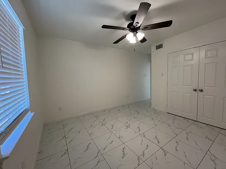 101 E Tidwell Rd #19 — Photo 17