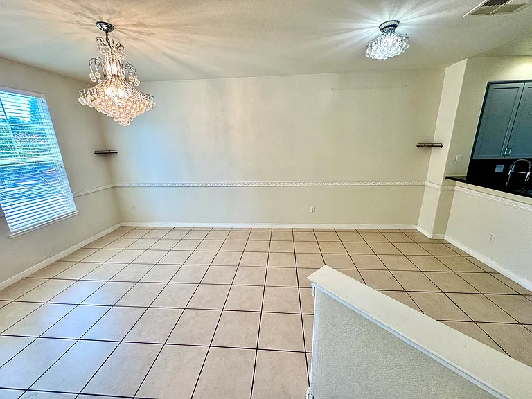719 Veranda Cir — Photo 7
