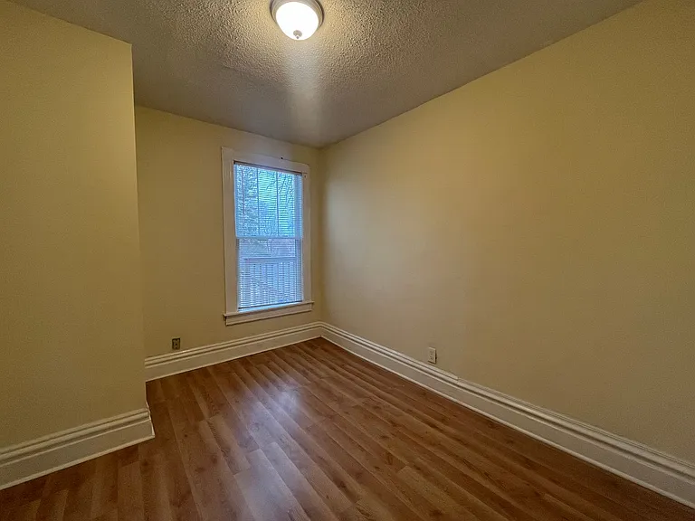 595 Park Street — Photo 13