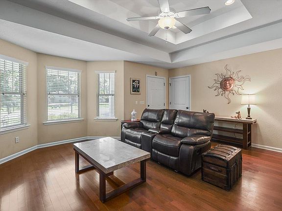 5th image of 451 Brooke Hampton Dr
