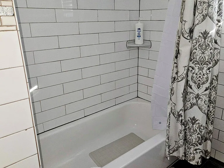 924 E Lake Ave — Photo 6