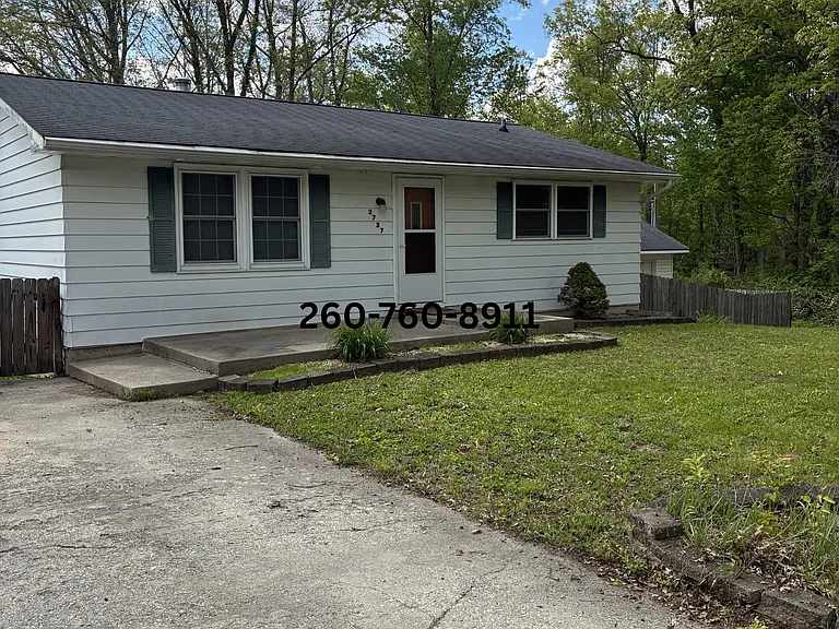 2727 Princeton Ave — Photo 2