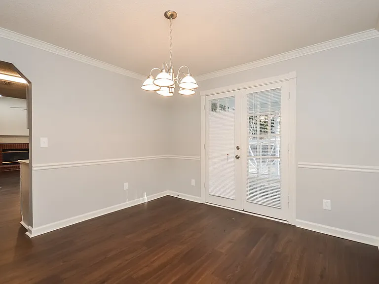 900 Lauren Kay Ct — Photo 5