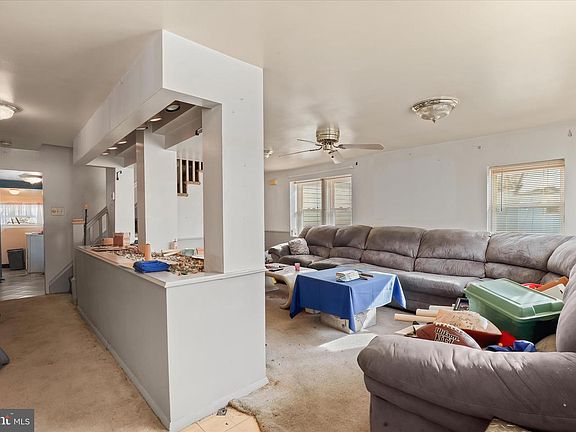 3rd image of 8215 Bon Air Rd