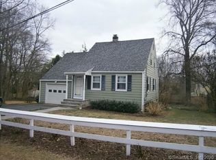 26 Saxon Rd, Norwalk, CT 06855