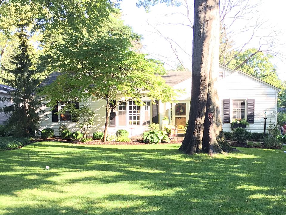 1st image of 738 Sherwood Dr