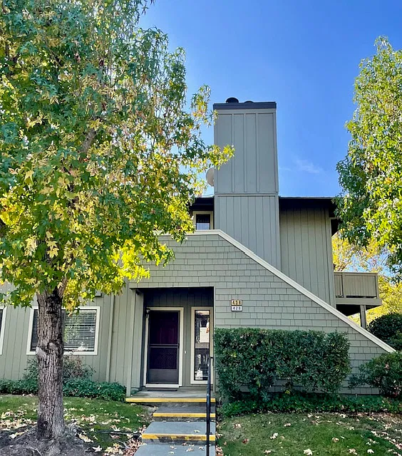 428 Bernice Ln