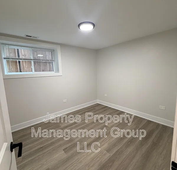 6325 N Richmond St — Photo 15
