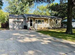 711 Conger Ave, Burlington, KS 66839