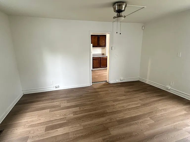 3239 Marne Ave — Photo 6