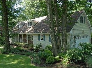 3 Augur Rd, Airmont, NY 10901