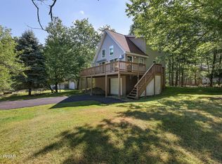 1209 Wallenpaupack Dr, Lake Ariel, PA 18436