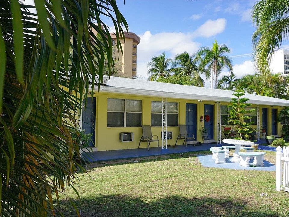 1st image of 412 Sunset Dr #9