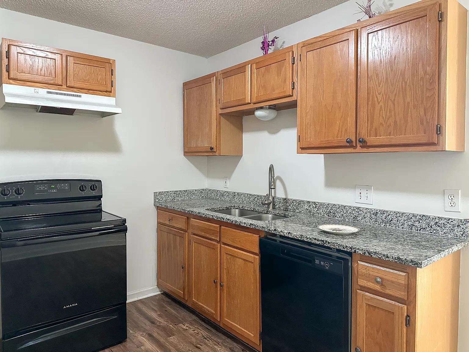 2 bed, 1164 sqft, $1,345 — Photo 2