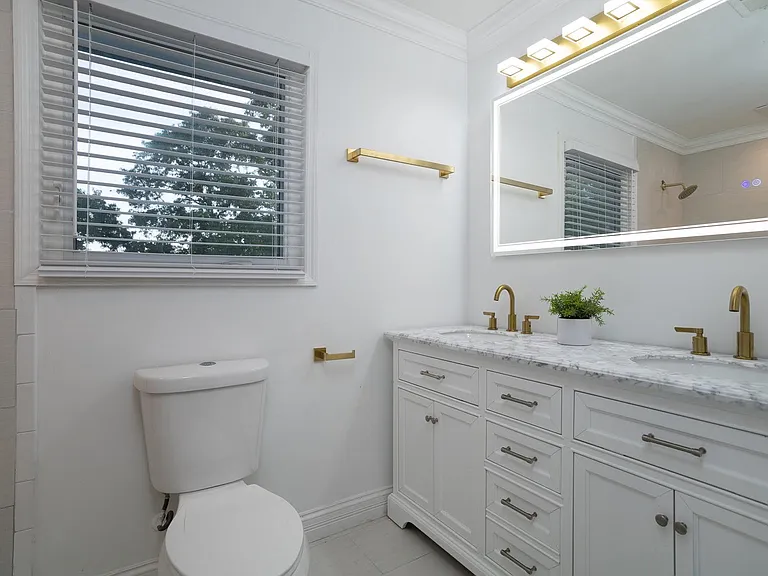 405 Park Lake Cir — Photo 18
