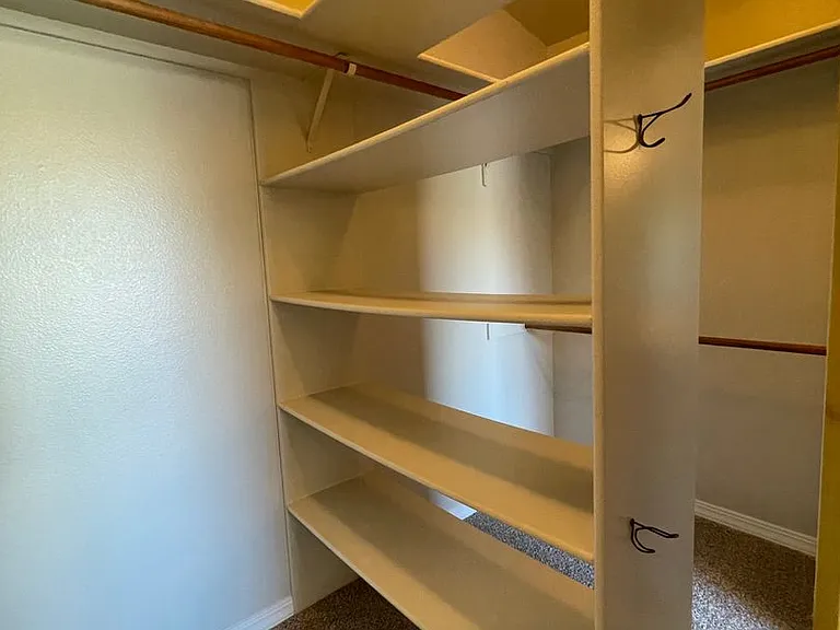 378 S Winthrop Way — Photo 29