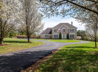 4630 Grand Dell Dr, Crestwood, KY 40014