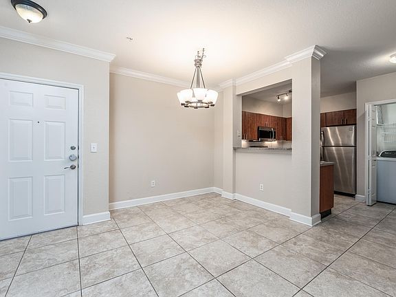 5th image of 206 E South St Unit 1017