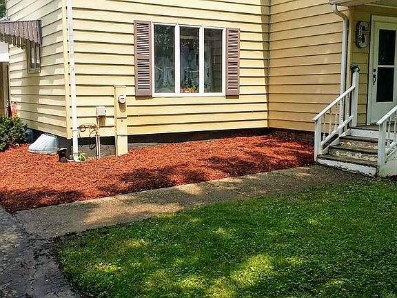 5th image of 719 W Elk St