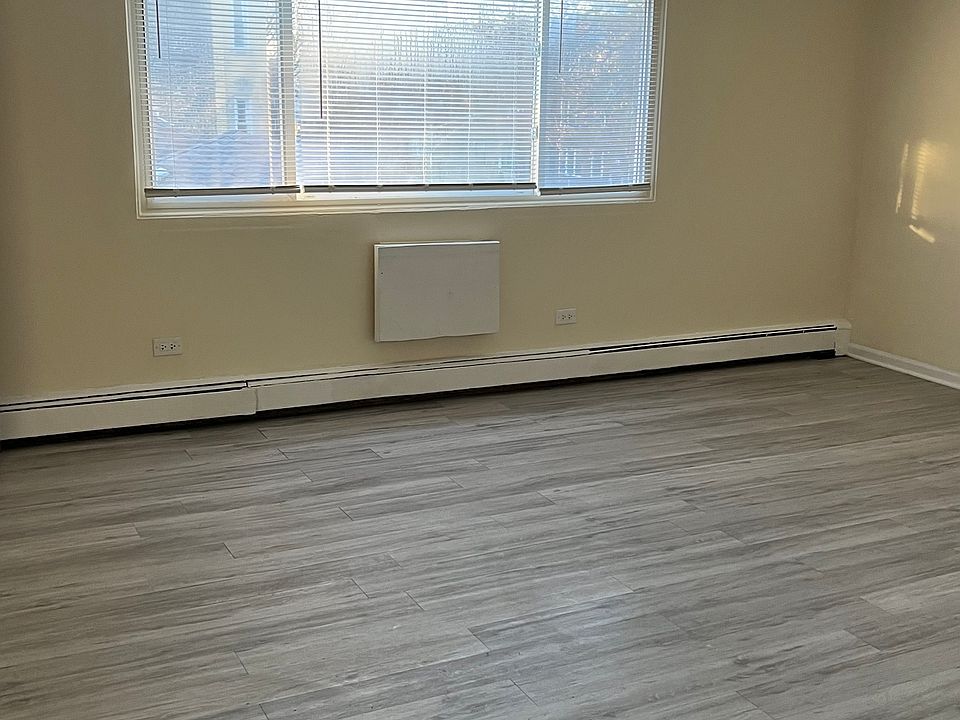 2nd image of 8325 S Drexel Ave #3W