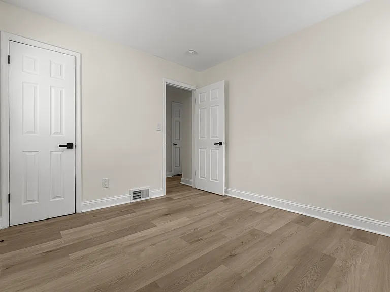 1405 Venice St — Photo 23