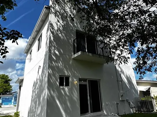 2788 NW 9th Pl, Fort Lauderdale, FL 33311