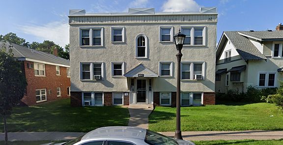2nd image of 2082 Como Ave APT 4