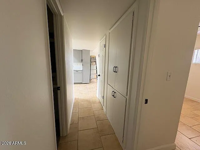 1131 E Trinity Pl — Photo 5