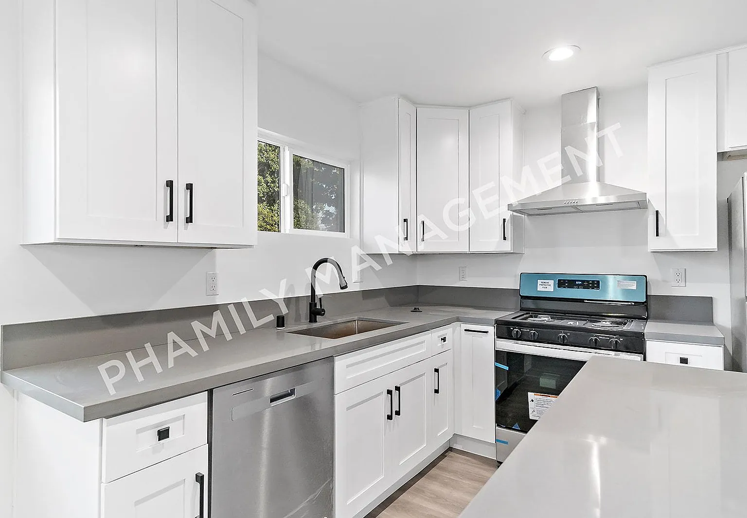 701 S Almansor St — Photo 3