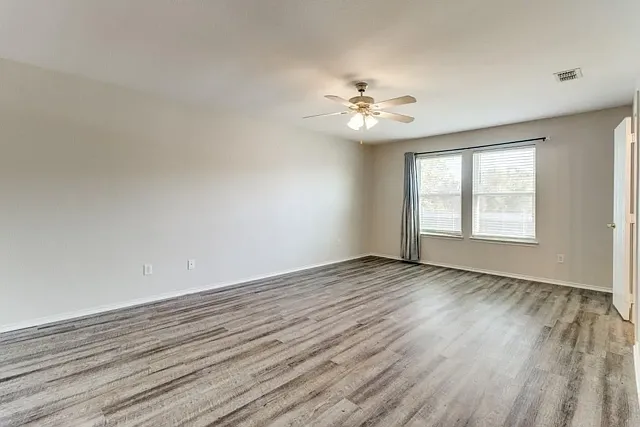1721 Southridge Ln — Photo 9