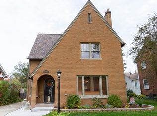 341 Vincent Pl, Elgin, IL 60123