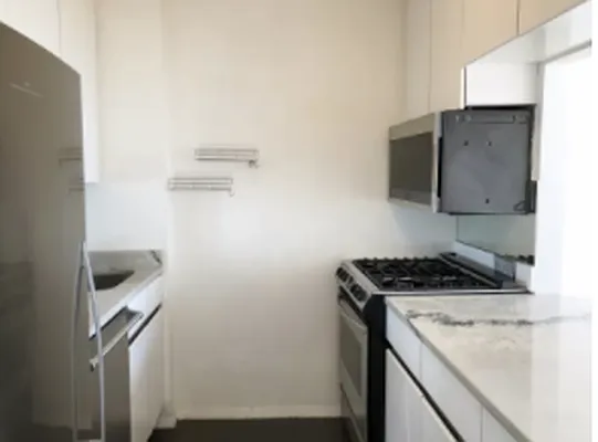 Rented by Battery Park Realty | media 20