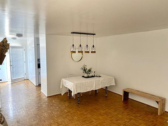 3rd image of 2453 Chelsea Pl #3