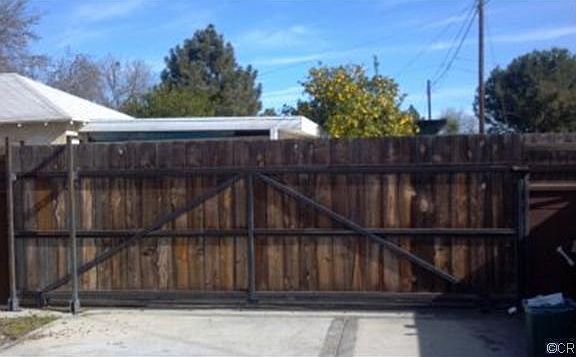 3rd image of 414 S Campus Ave