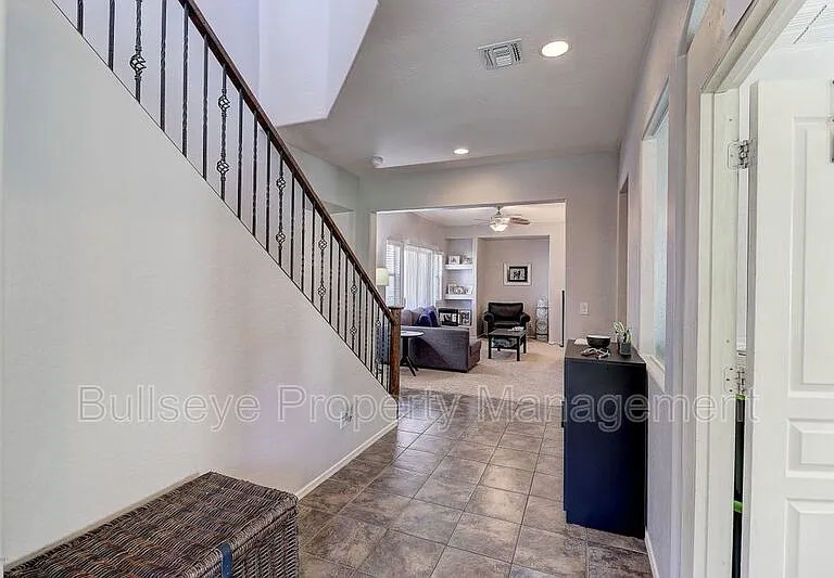 15042 N 142nd Ln — Photo 6