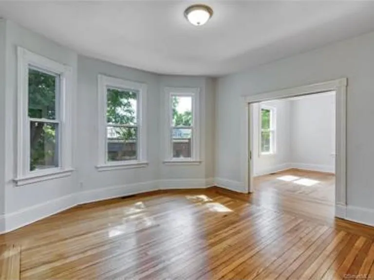 101 Monroe St #1 — Photo 5