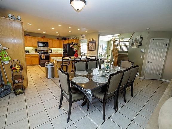 3rd image of 2545 Novi Dr