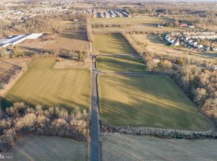 7 Twin Oaks Dr, Perkasie, PA 18944