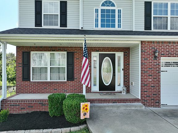 4th image of 1592 Apache Way