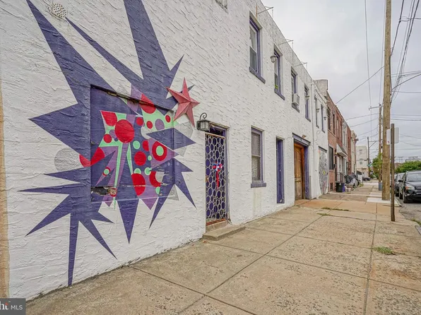 2416 E Sergeant St, Philadelphia, PA 19125