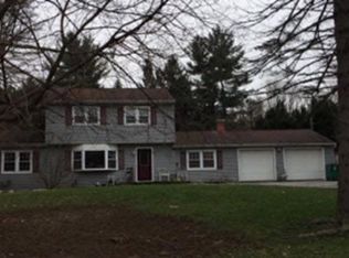 16 Sidney Ln, Wappingers Falls, NY 12590