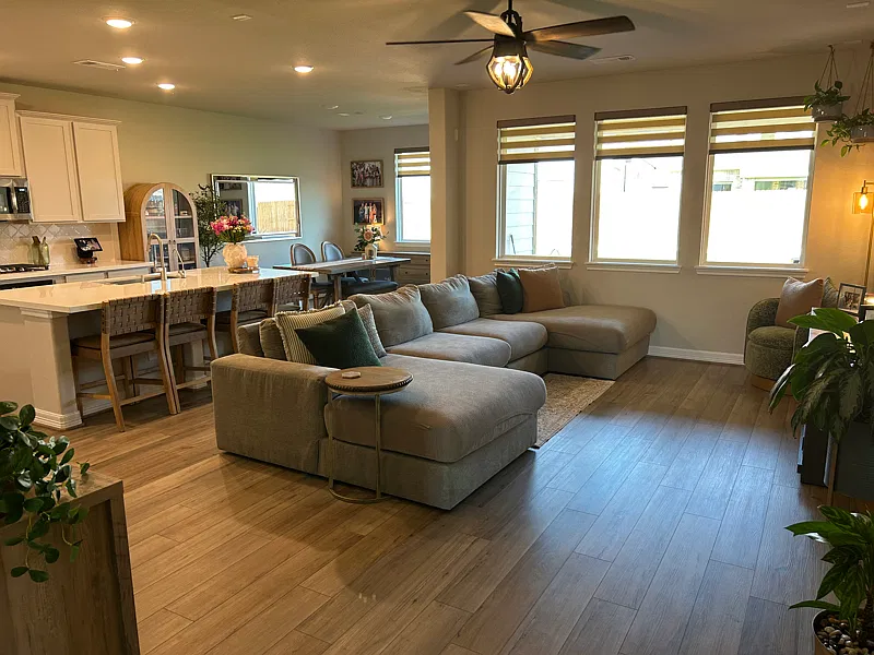 4 bed, 1909 sqft, $2,650 — Photo 4